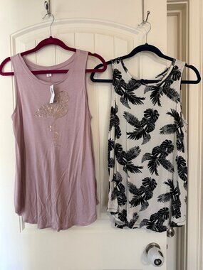 2 medium old navy tunic bottom, tank tops